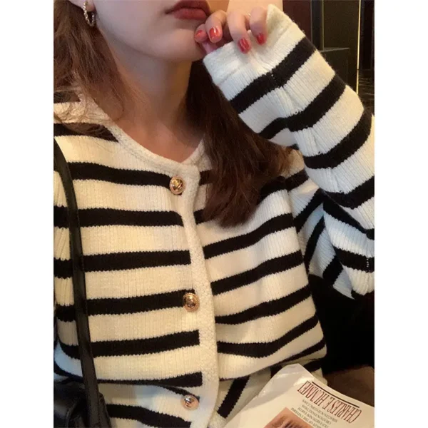 Autumn and winter Korean contrasting striped knitted cardigan women's winter single -row metal buckle pocket sweater cardigans - Image 8
